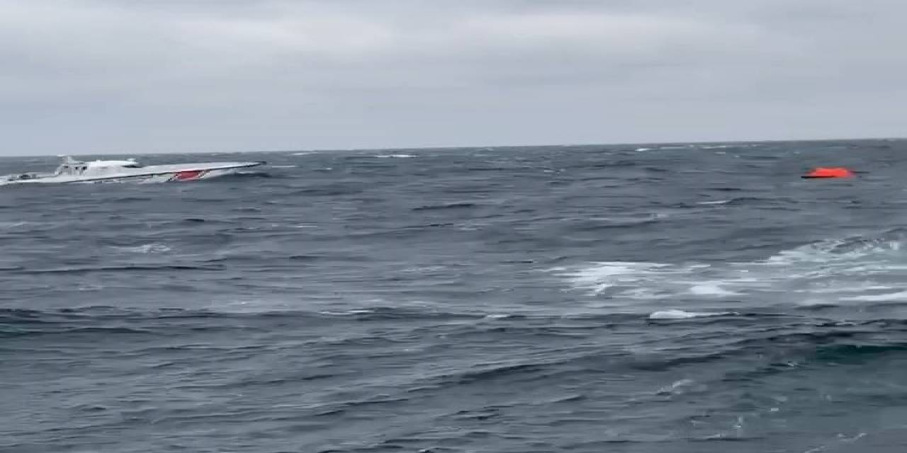 Sahil Güvenlik Ekipleri Batan Geminin Bulunduğu Bölgeyi Böyle Tarıyor