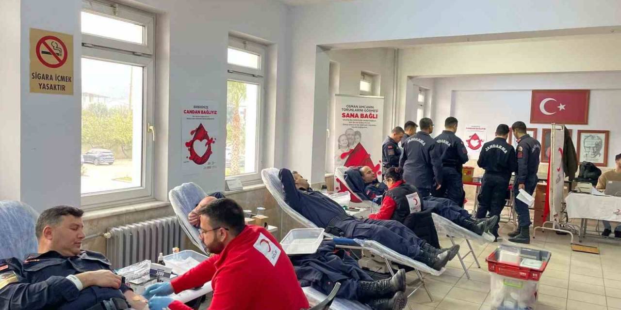 Aydın Jandarmasından Kızılay’a Kan Bağışı
