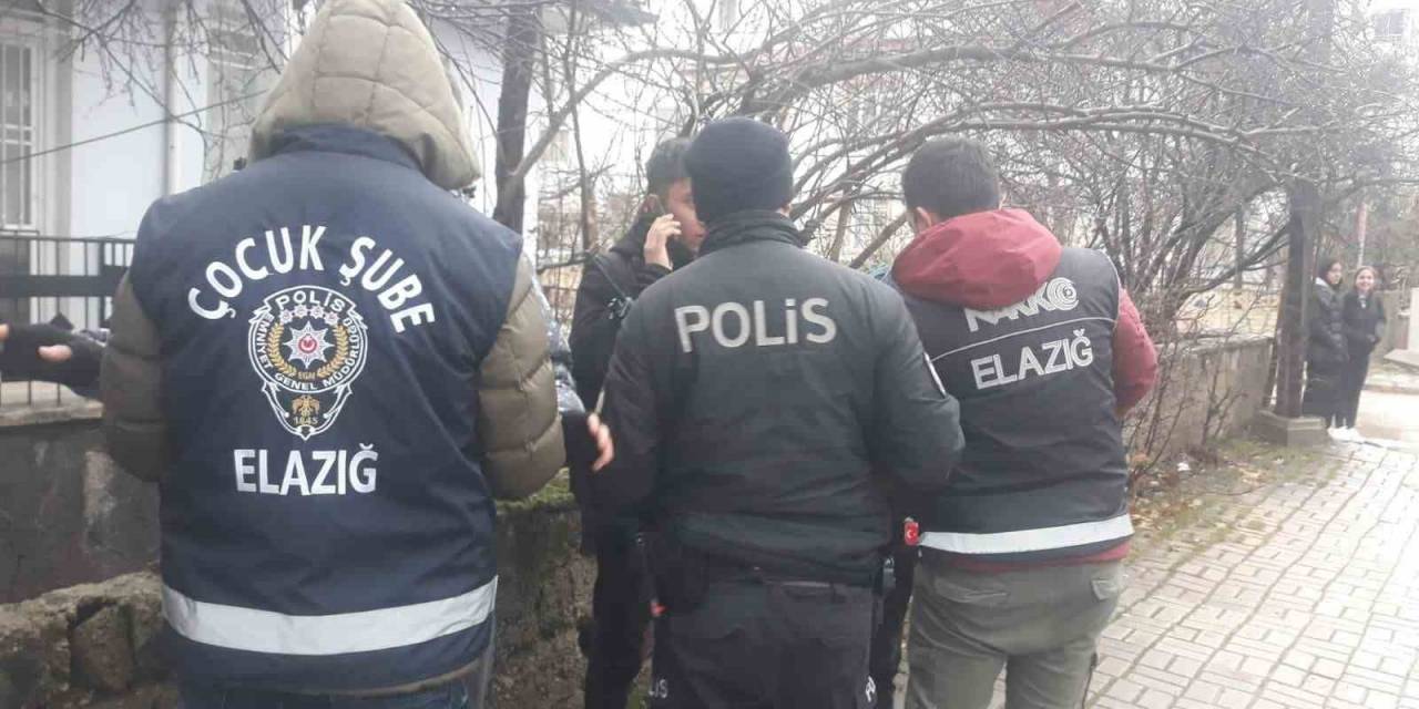 Elazığ’da Polis Ekipleri Okul Önlerinde Kuş Uçurtmuyor