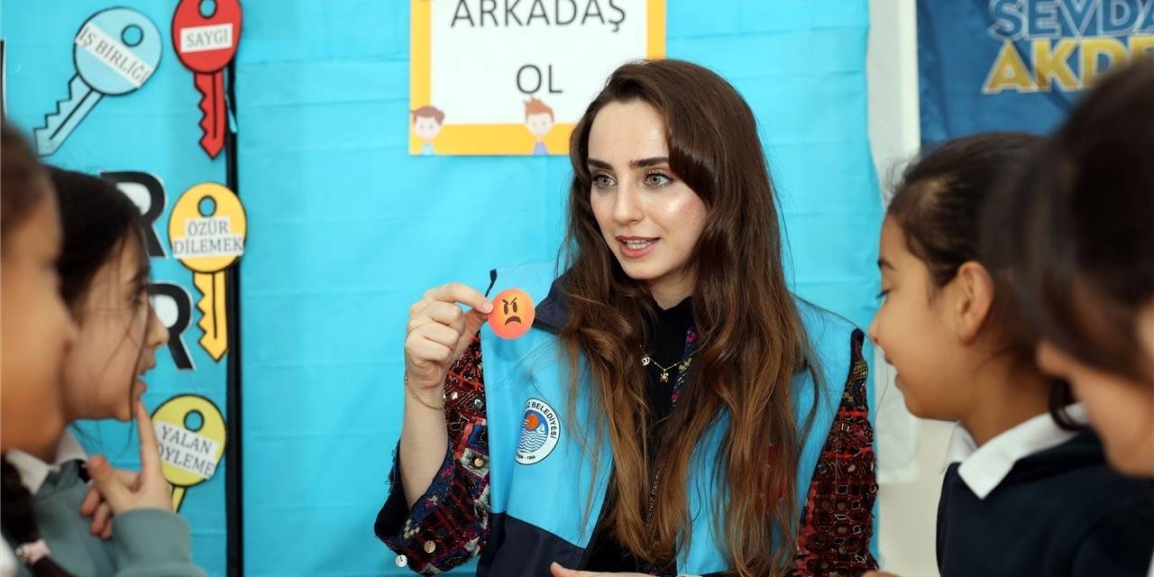 Mersin’de Çocuklara Akran Zorbalığına Karşı Farkındalık Eğitimi Düzenlendi