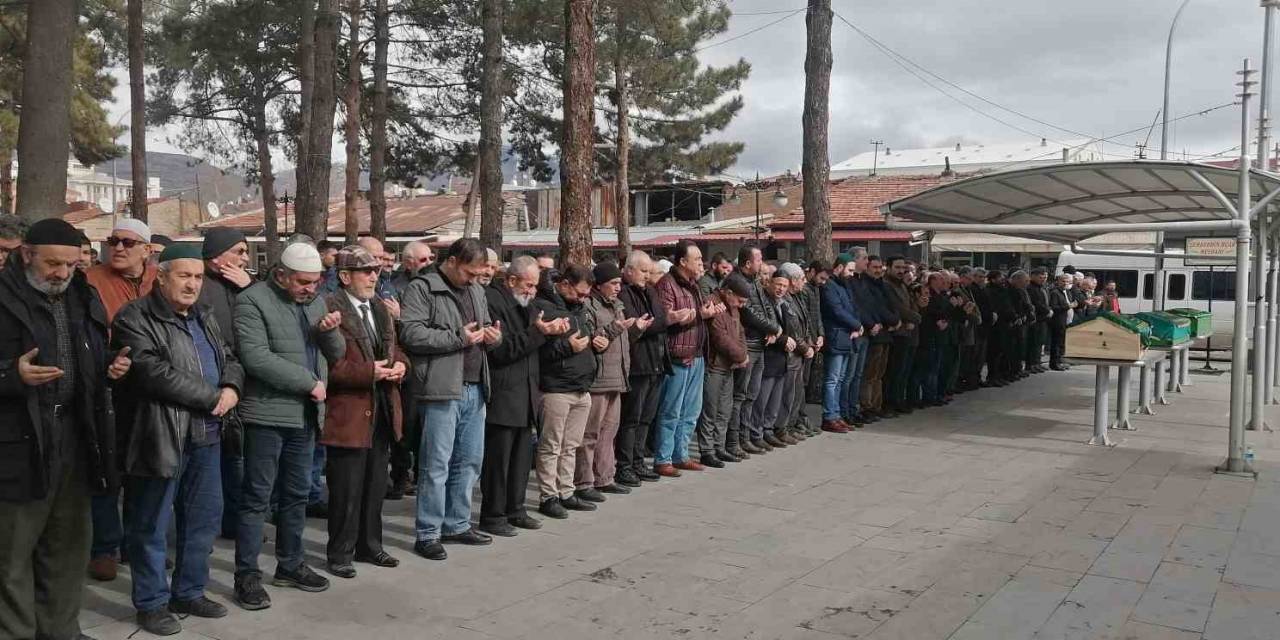 Eski Erzincan Senatörü Özen, Son Yolculuğuna Uğurlandı