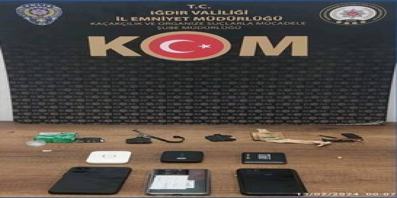 Iğdır’daki Ehliyet Sınavında Kopya Düzeneği Ele Geçirildi