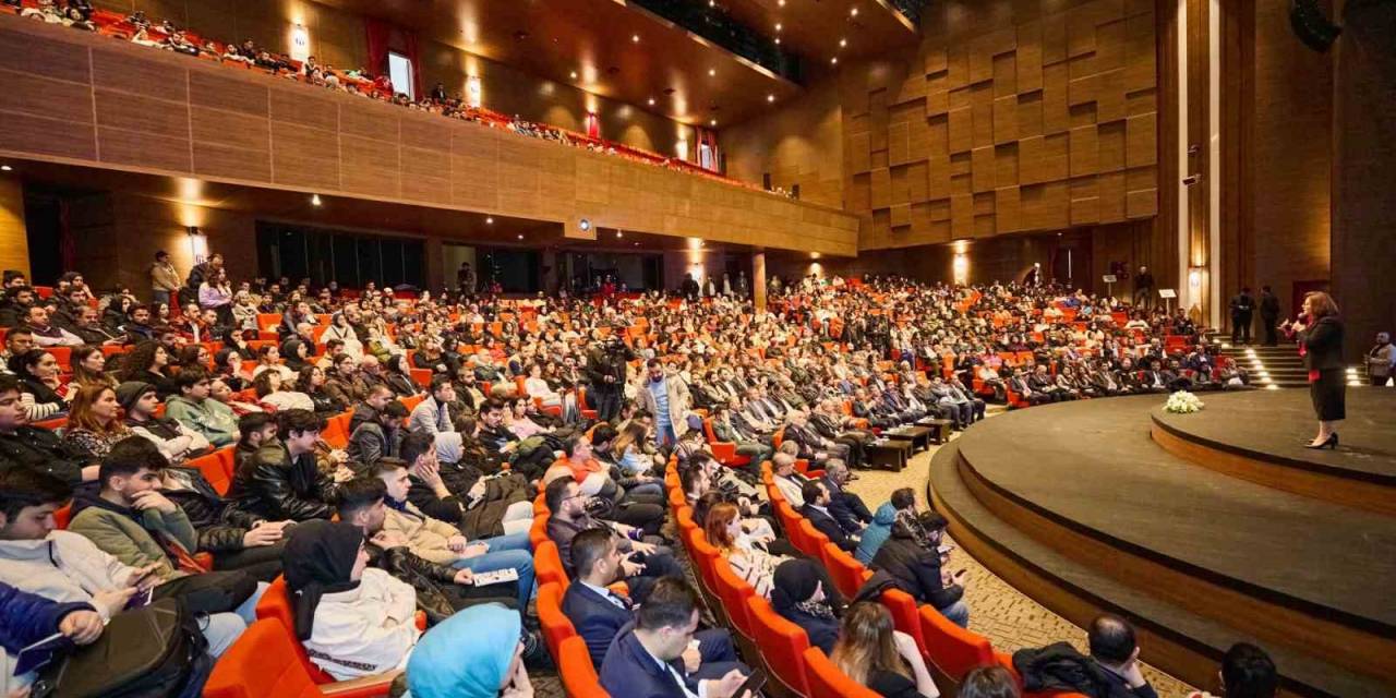 Şahin, Deprem Zirvesinde Deprem Anma Ve Eğitim Müzesi Projesini Anlattı