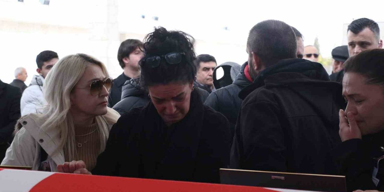 Eski 3. Ordu Komutanı Emekli Orgeneral Berk Toprağa Verildi