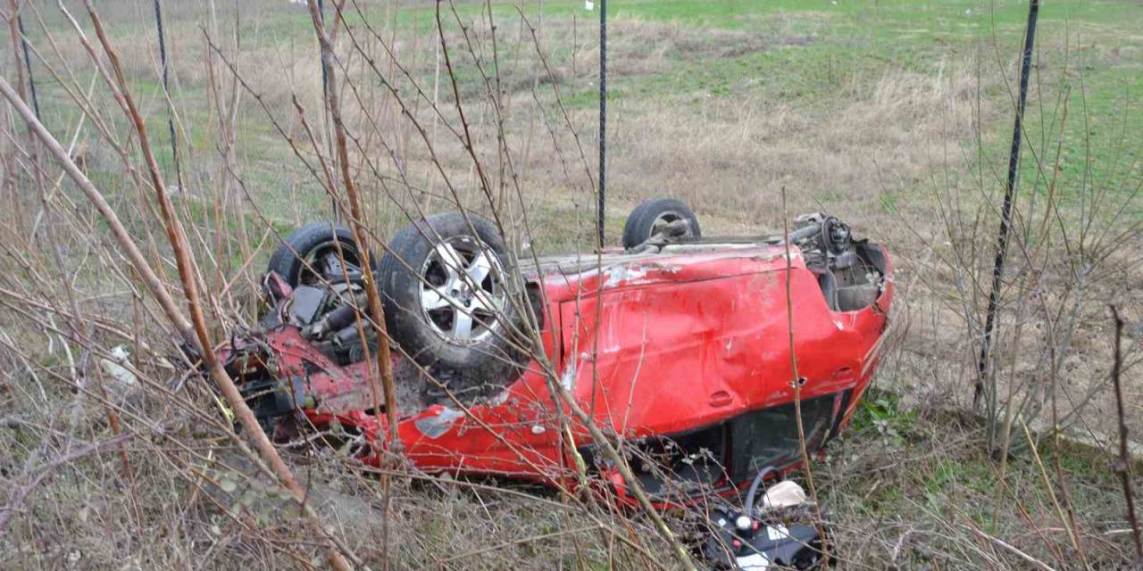 Şarampole Uçan Otomobilin Sürücüsü Yaralandı