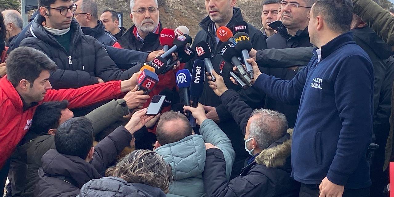 Bakan Işıkhan: “Bizim Öncelikli Hedefimiz Madenci Kardeşlerimize Ulaşmak”