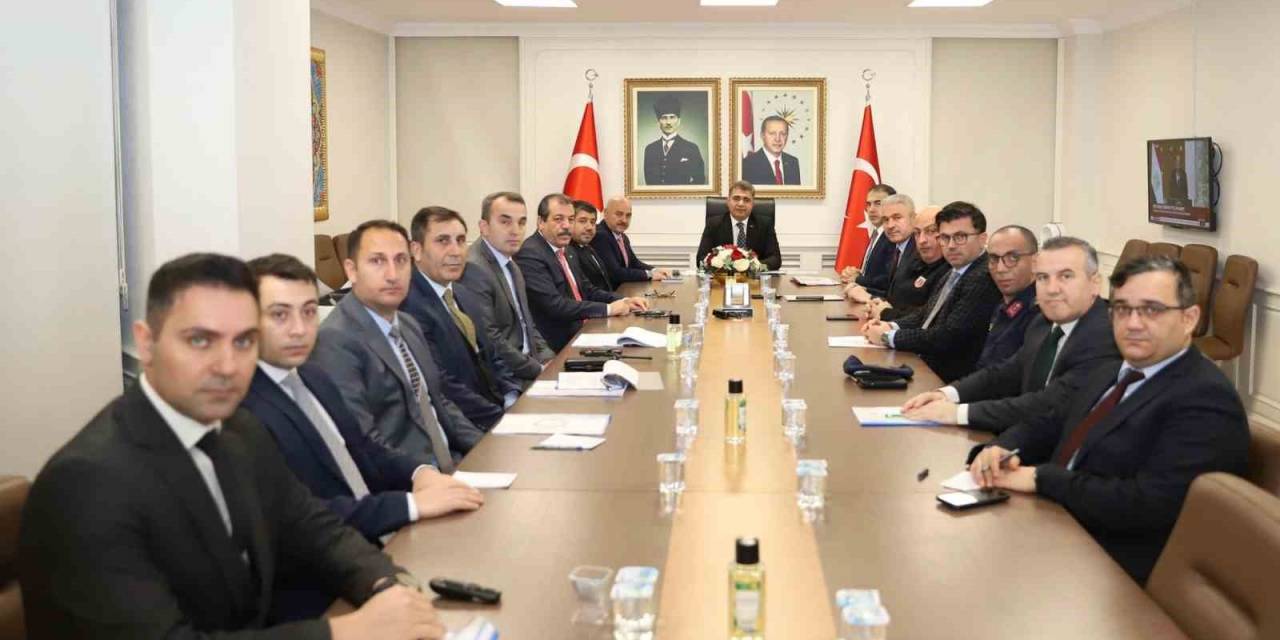 Öğrencilerin Huzur Ve Güvenliği İçin Toplandılar