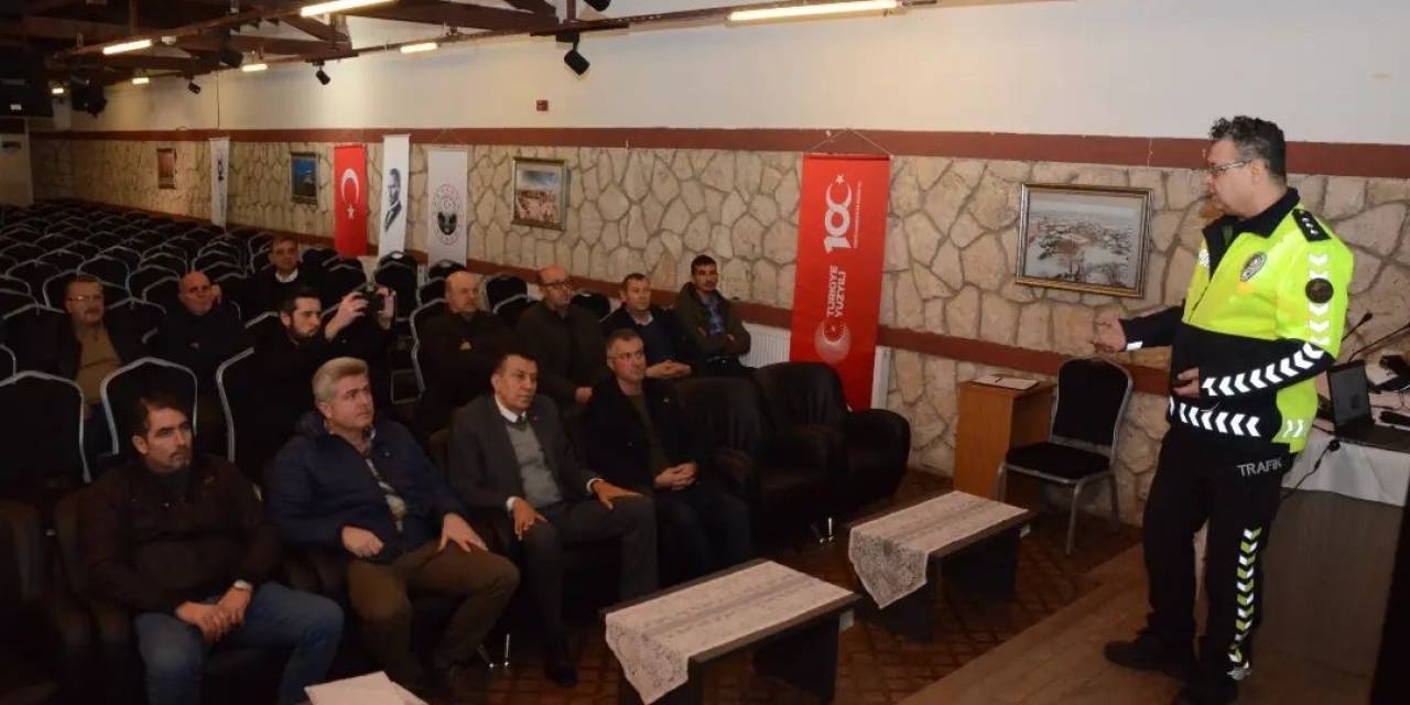 Kırklareli’de Minibüs Ve Otobüs Şoförlerine Eğitim