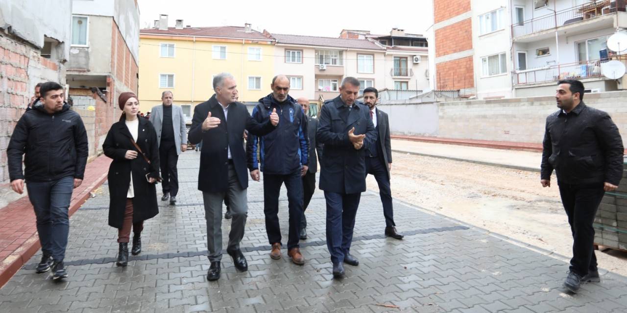 İnegöl’de Mahalle Otoparkları Merkeze Nefes Aldırıyor