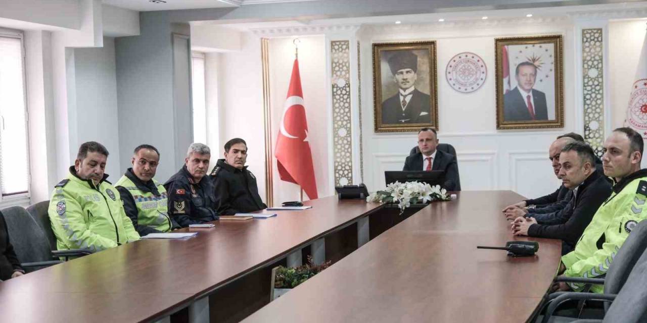 Karaman’da Yolcu Otobüslerinde Kemer Kullanımı Toplantısı