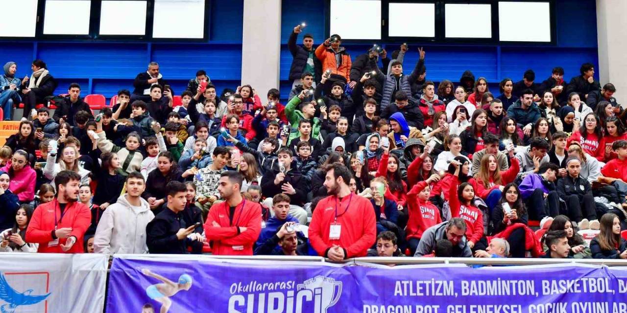 Fatih Belediye Başkanı Turan, Suriçi Basketbol Kupası Finalinde Gençlerle Buluştu