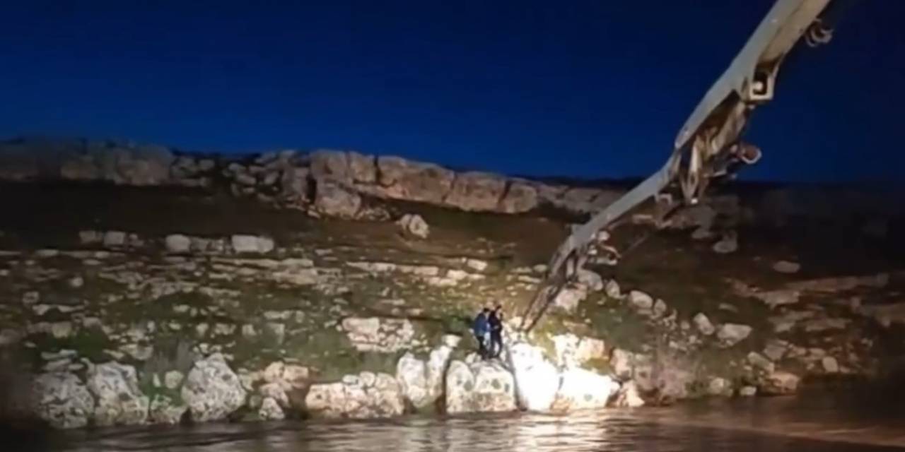 Şanlıurfa’da Beton Pompasının Hortumu İle Kurtarma Operasyonu