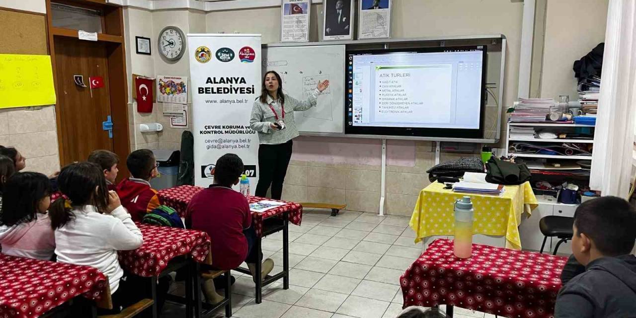 Alanya’da Eko Okullarda Atıksız Yaşam Ve Atıkların Geri Kazanımı Eğitimi Düzenleniyor