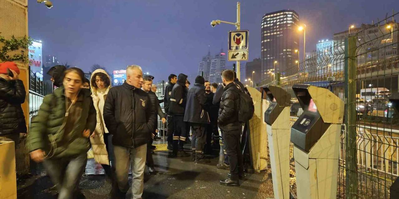 Gayrettepe’de Bakım Yaptığı Yürüyen Merdivende Sıkışan İşçi Hayatını Kaybetti