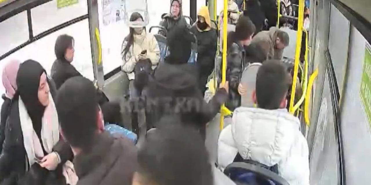 Halk Otobüsünde Fenalaşan Öğrenciyi, Otobüs Şoförü Hastaneye Yetiştirdi