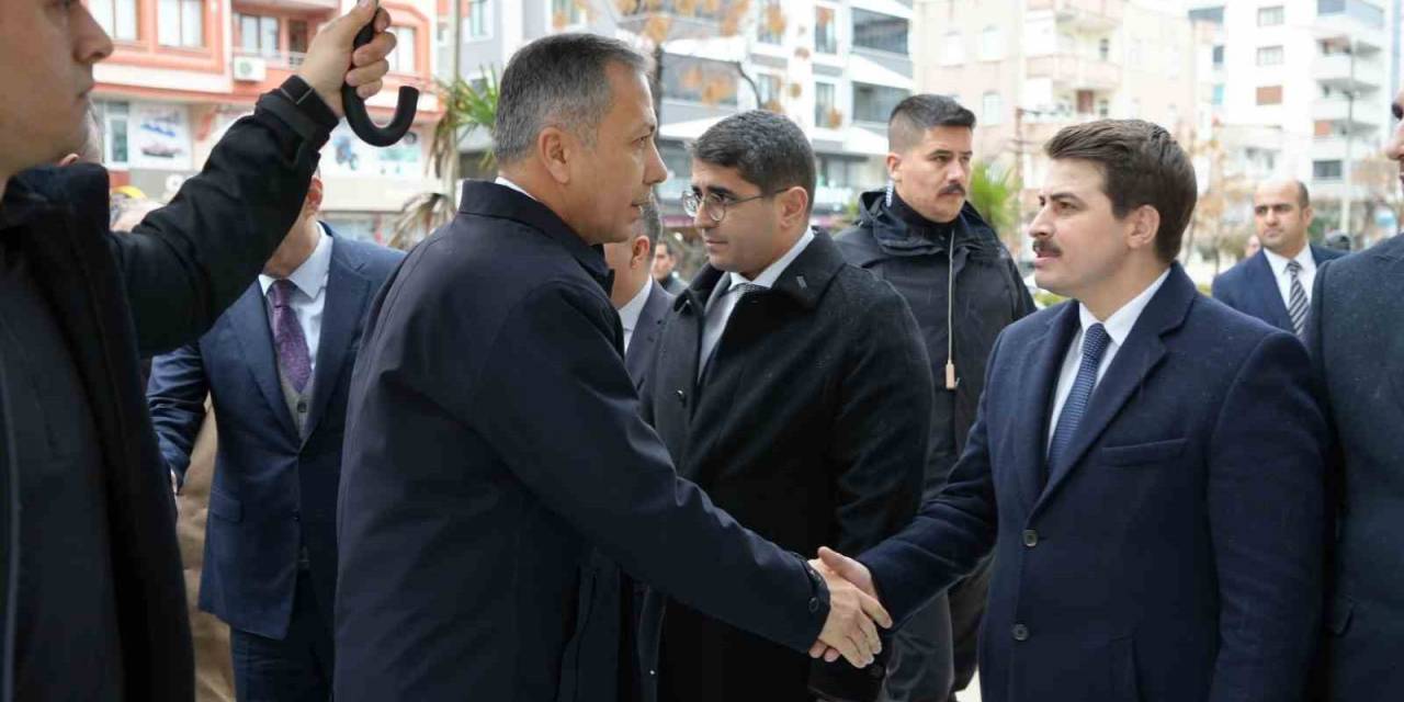 İçişleri Bakanı Yerlikaya: "Huzurumuzu Bozanları 112’yi Arayarak İhbar Edin"