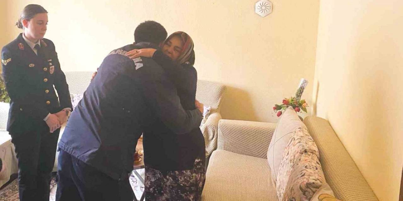 Pençe- Kaplan Operasyonunda Şehit Olan Askerin Ailesine Jandarmadan Taziye Ziyareti