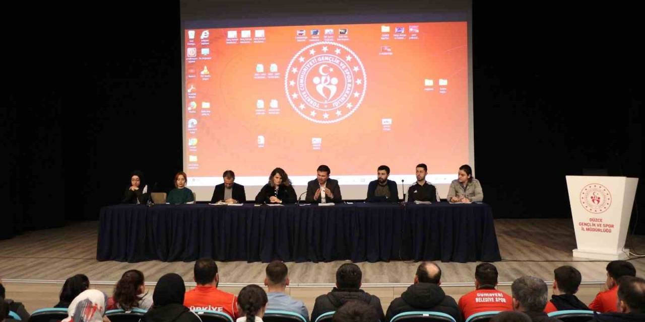 Başarılı Sporcular Ödüllendirildi