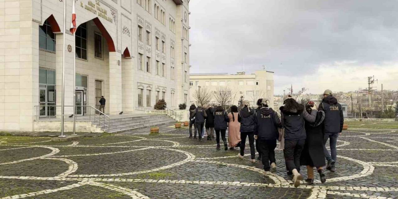 Siirtte Pkk/kck Propagandası Yapan 13 Şüpheli Gözaltına Alındı