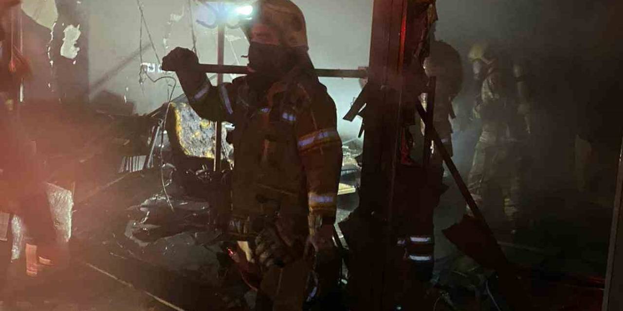 Kuaför Alev Alev Yandı