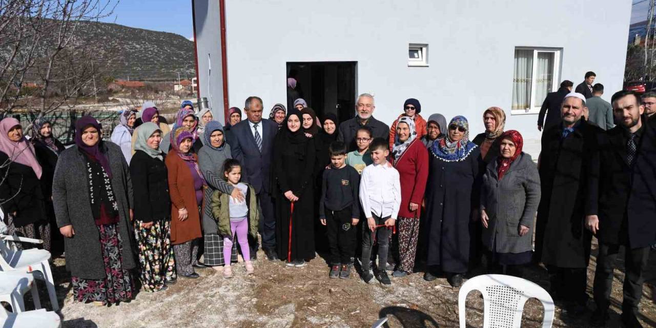 Isparta’da Kız Kur’an Kursu Açıldı