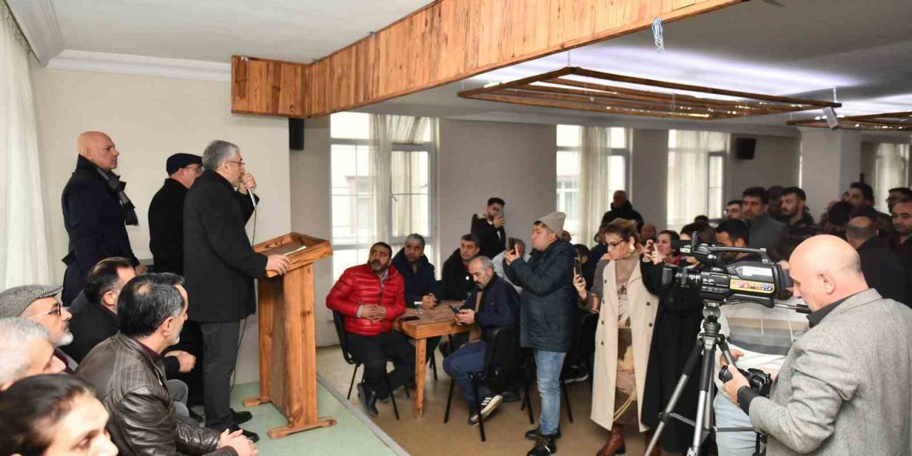 Esenyurt Belediye Başkanı Bozkurt’un Tekrar Aday Gösterilmesi İçin Basın Toplantısı Yapıldı