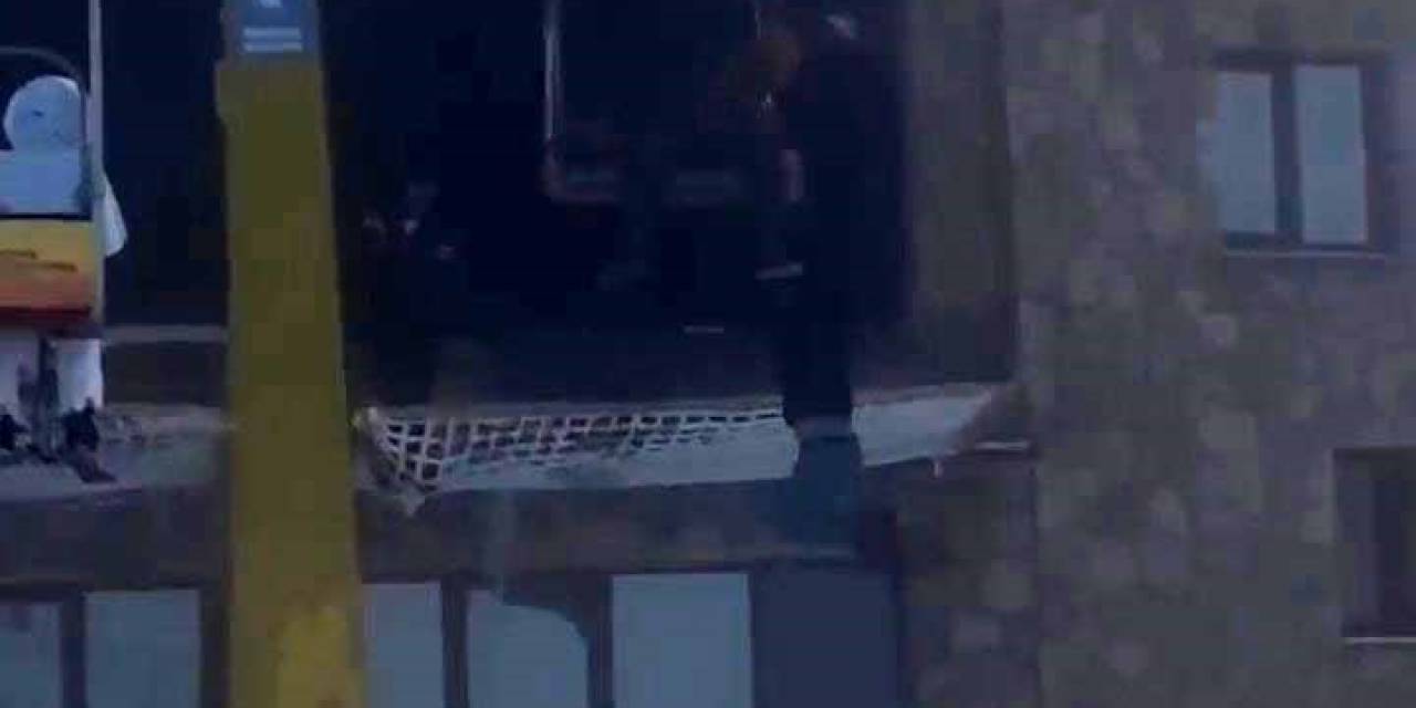 Uludağ’da Telesiyejde Asılı Kaldı