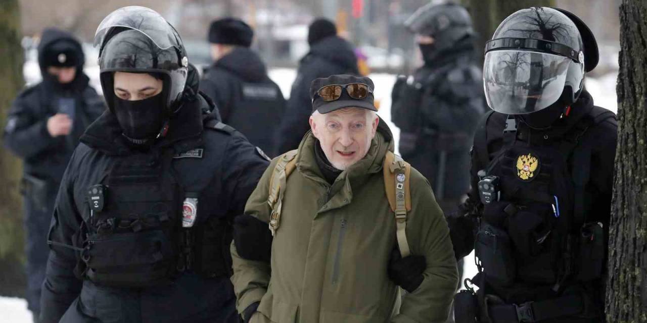 Rusya’da Navalny Protestolarında Gözaltı Sayısı 400’e Yükseldi