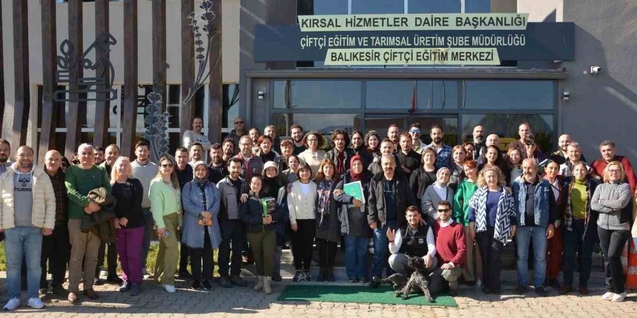 Burhaniye’de Tıbbi Ve Aromatik Bitkiler Kursu Başlıyor