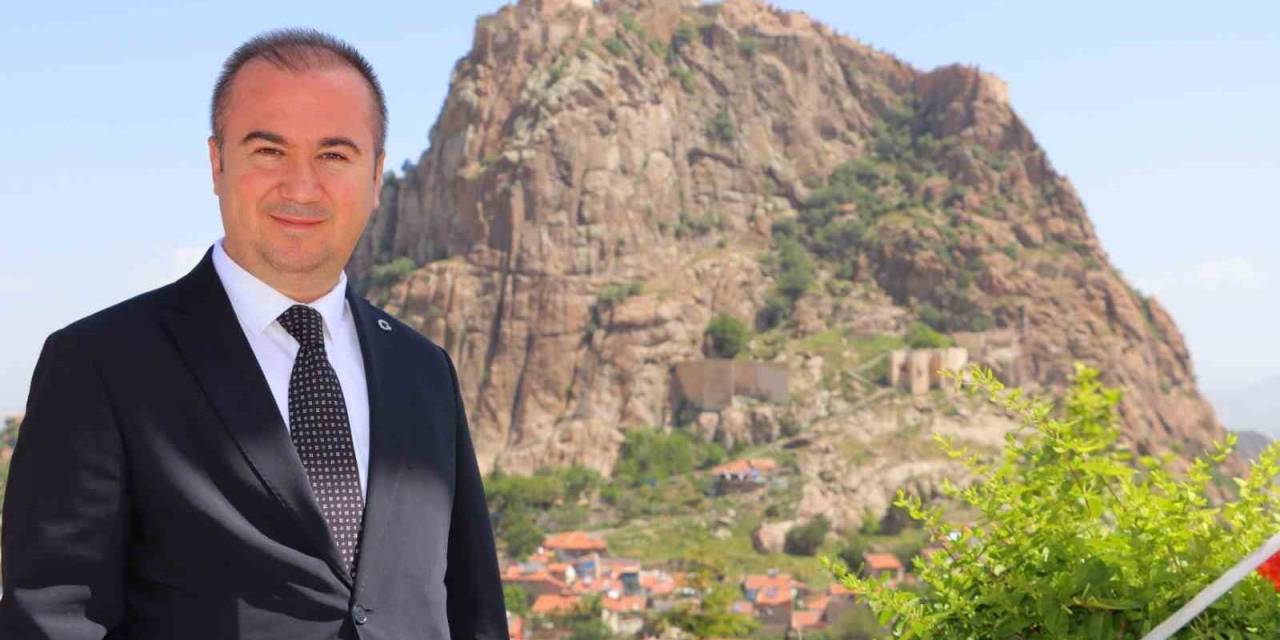 Uluçay, Belediye Personeli İçin Uygun Fiyatlı Modern Konut Yapacak