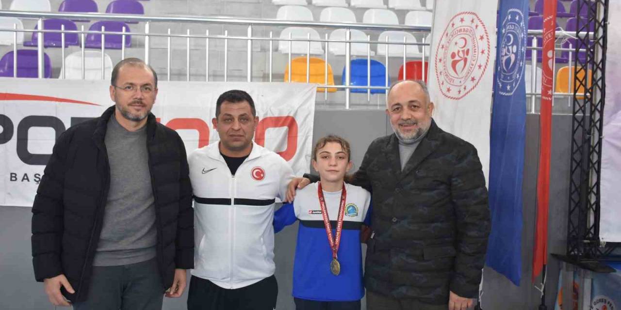 U-17 Avrupa Güreş Şampiyonasında 5 Farklı Sıklette Dereceler Belli Oldu