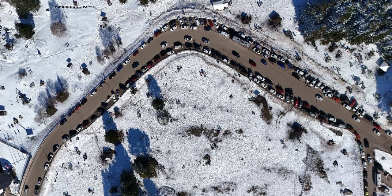 Uludağ’da Adım Atacak Yer Kalmadı