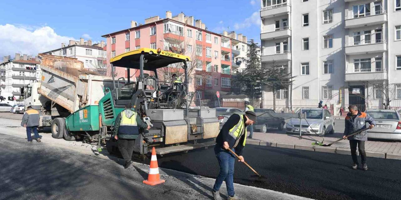 Büyükşehir’den Ziya Gökalp Mahallesi’ne 3.3 Milyon Tl’lik Sıcak Asfalt Yatırımı