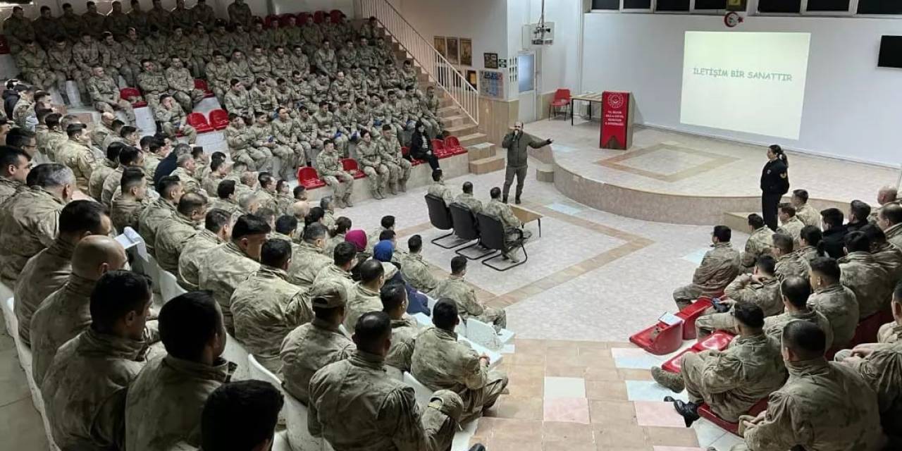 Jandarma Eğitim Alay Komutanlığı’nda ’aile Eğitimi Ve İletişimi’ İcra Edildi