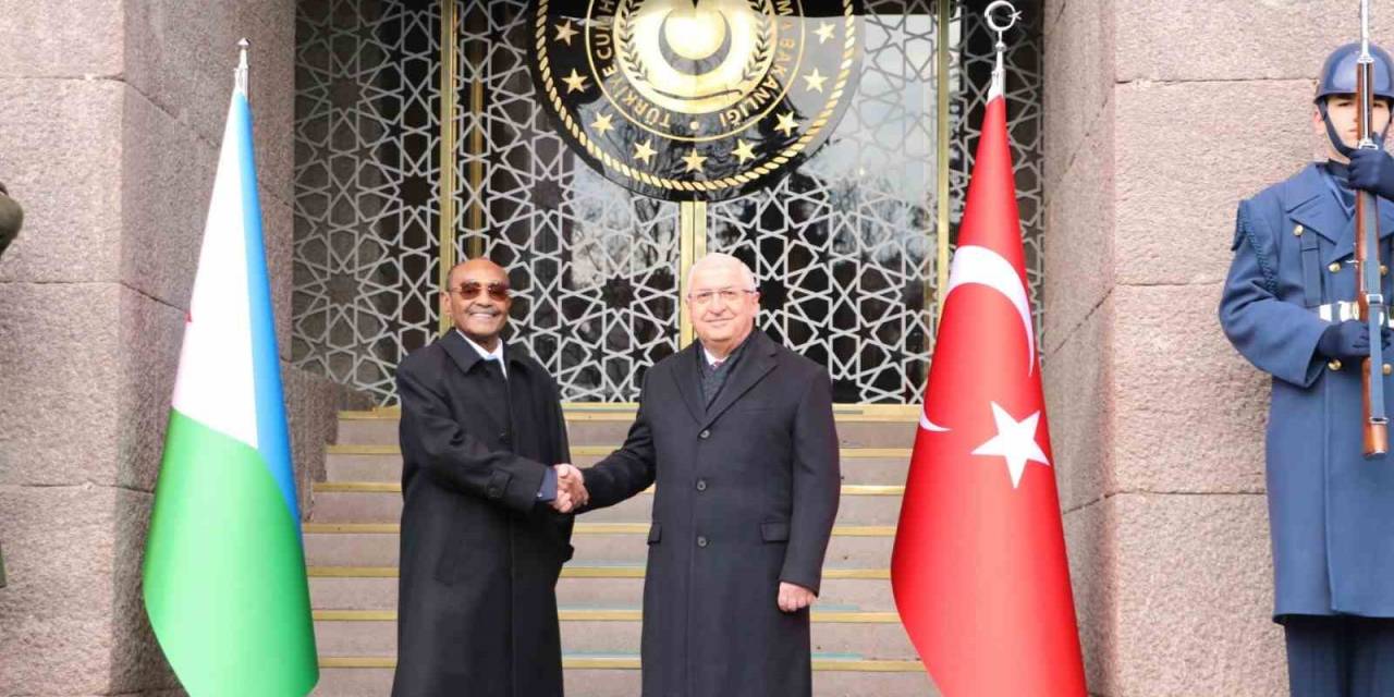 Bakan Güler, Cibutili Mevkidaşı İle Bir Araya Geldi