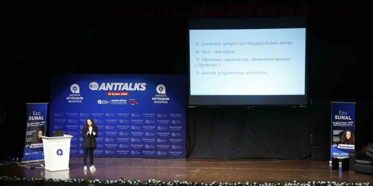 Anttalks’ta Ezo Sunal Konuk Oldu
