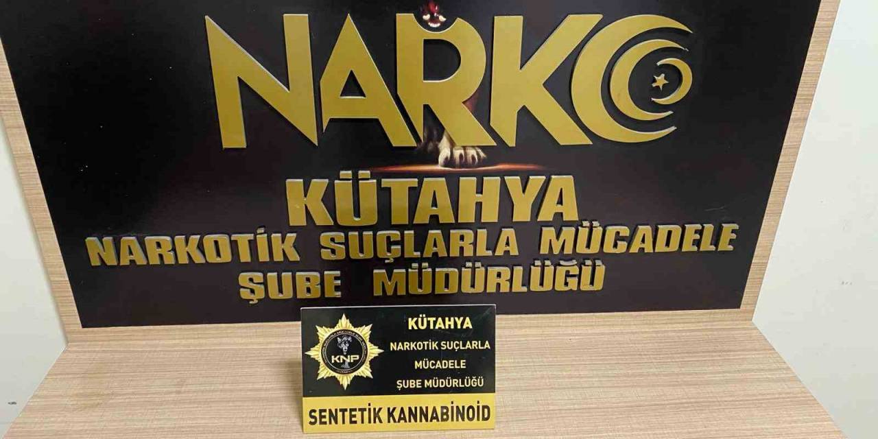 Kütahya’da Uyuşturucu Kuryesi Kadının Sütyeninde Uyuşturucu Bulundu