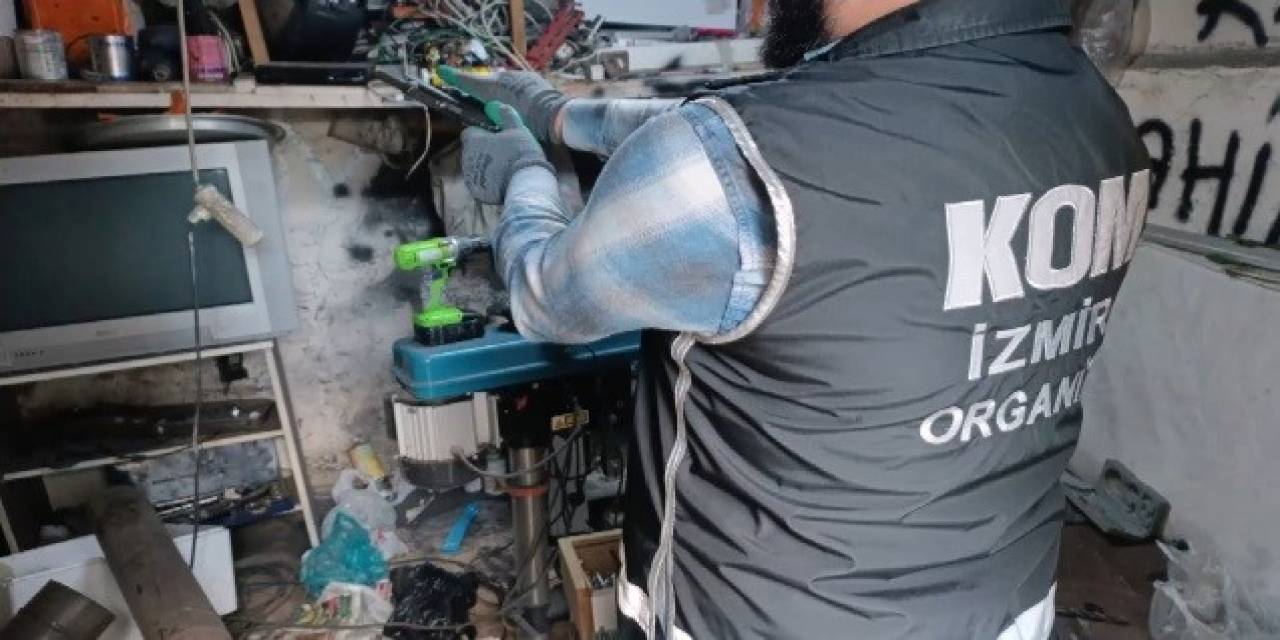 Muhtar Adayının Evinden Ve İş Yerinden Çıkanlar Şok Etti