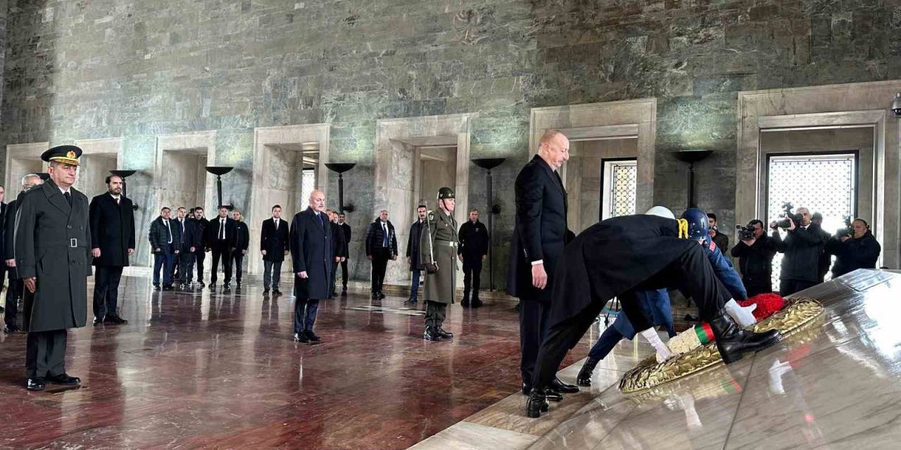 5’inci Kez Azerbaycan’ın Cumhurbaşkanı Seçilen Aliyev, Anıtkabir’i Ziyaret Etti