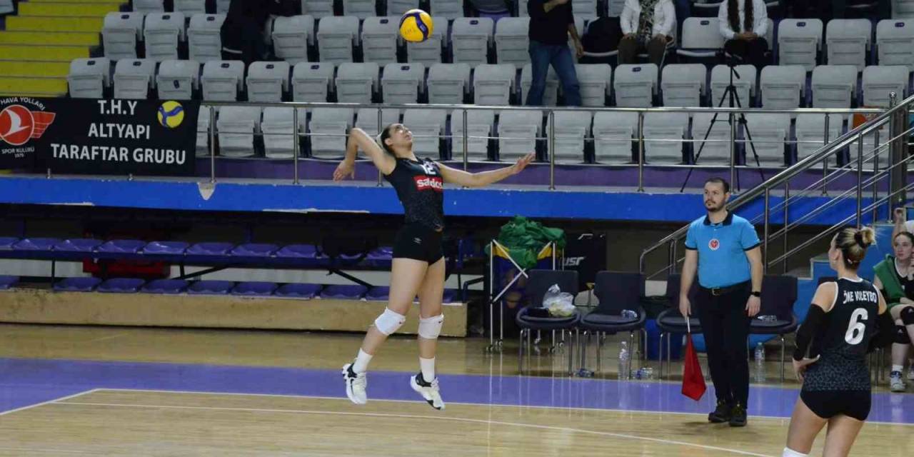 Voleybol Yükselme Müsabakaları Kıran Kırana Geçen Maçlarla Sona Erdi