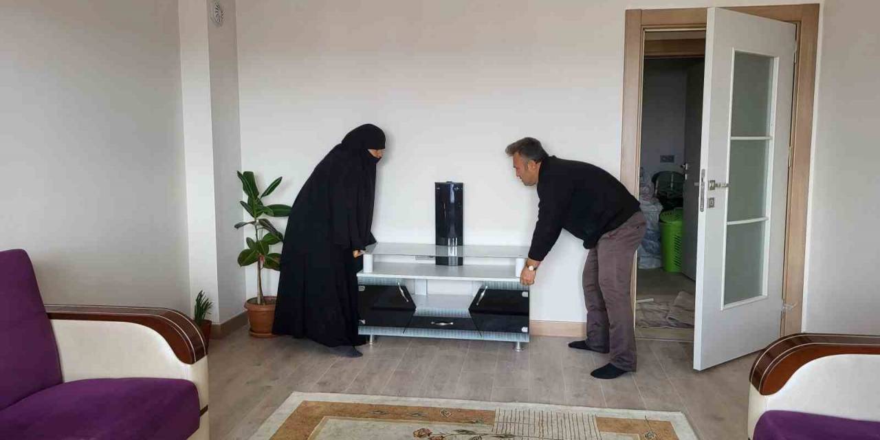 Adıyamanlı Depremzede İlk Aile Evine Yerleşti