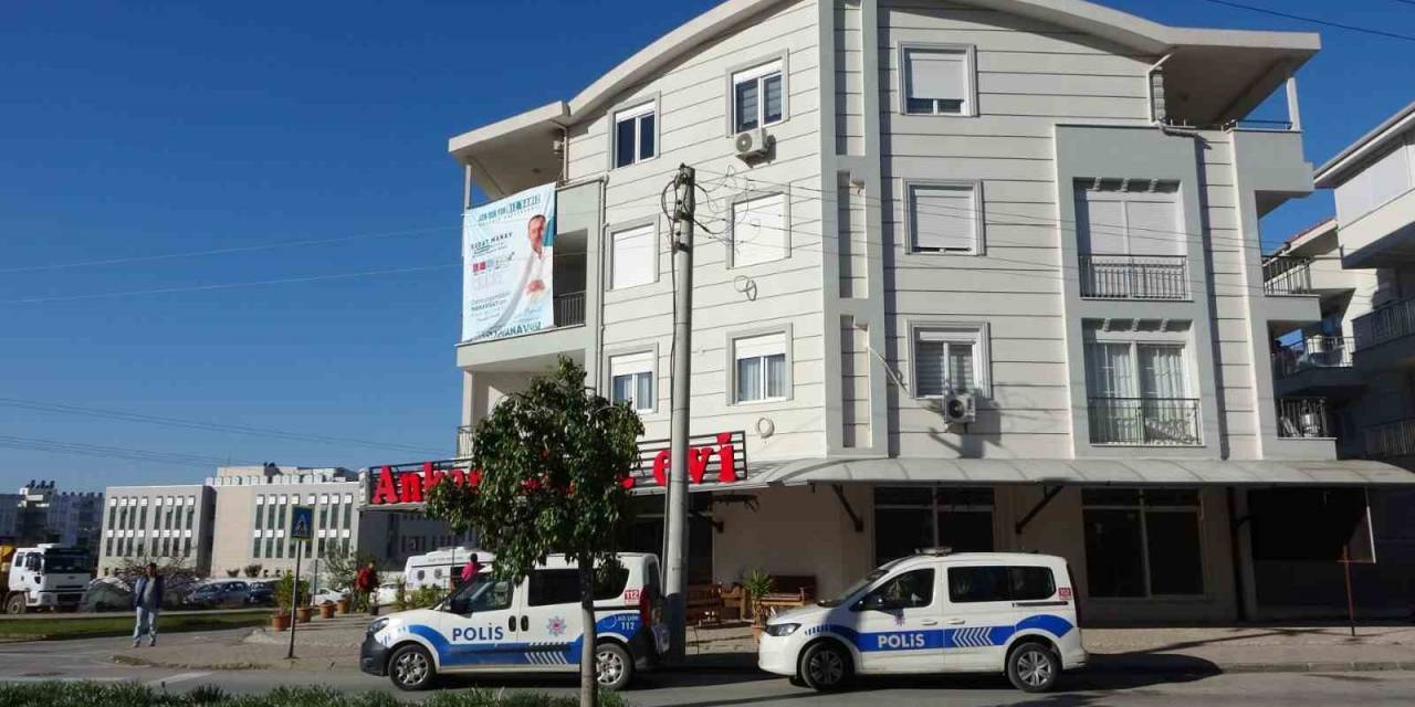 2 Yıl Önce Ayrıldığı 2 Çocuk Annesi Eşini, Tabanca İle Vurarak Öldürdü