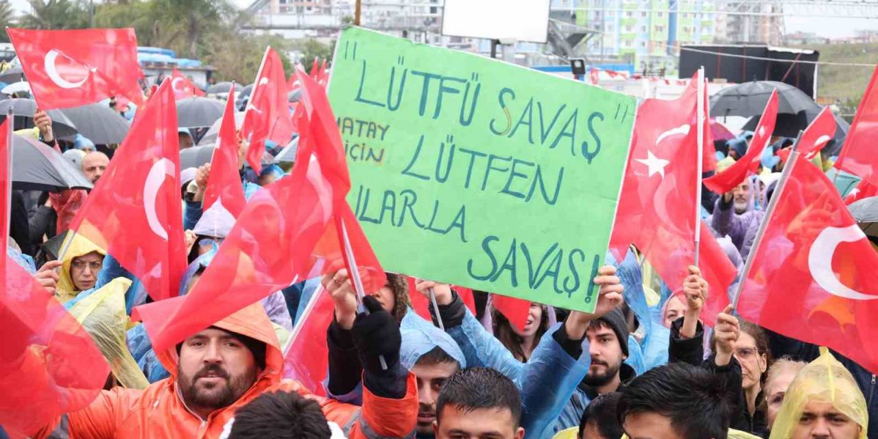 Hataylılar Lütfü Savaş’a Destek İçin Chp İl Başkanlığında Bir Araya Geldi