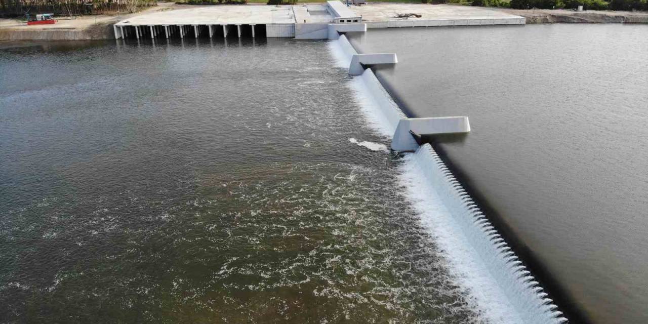 Edirne Meriç Nehri’nde Milyonluk Çökme: 625 Beton Mikseri Doldurmuştu, Enkaz Oldu