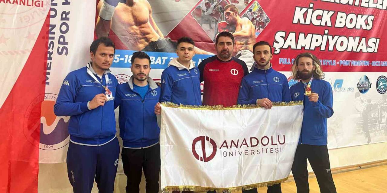 Anadolu Üniversitesi Turnuvadan Madalya İle Döndü