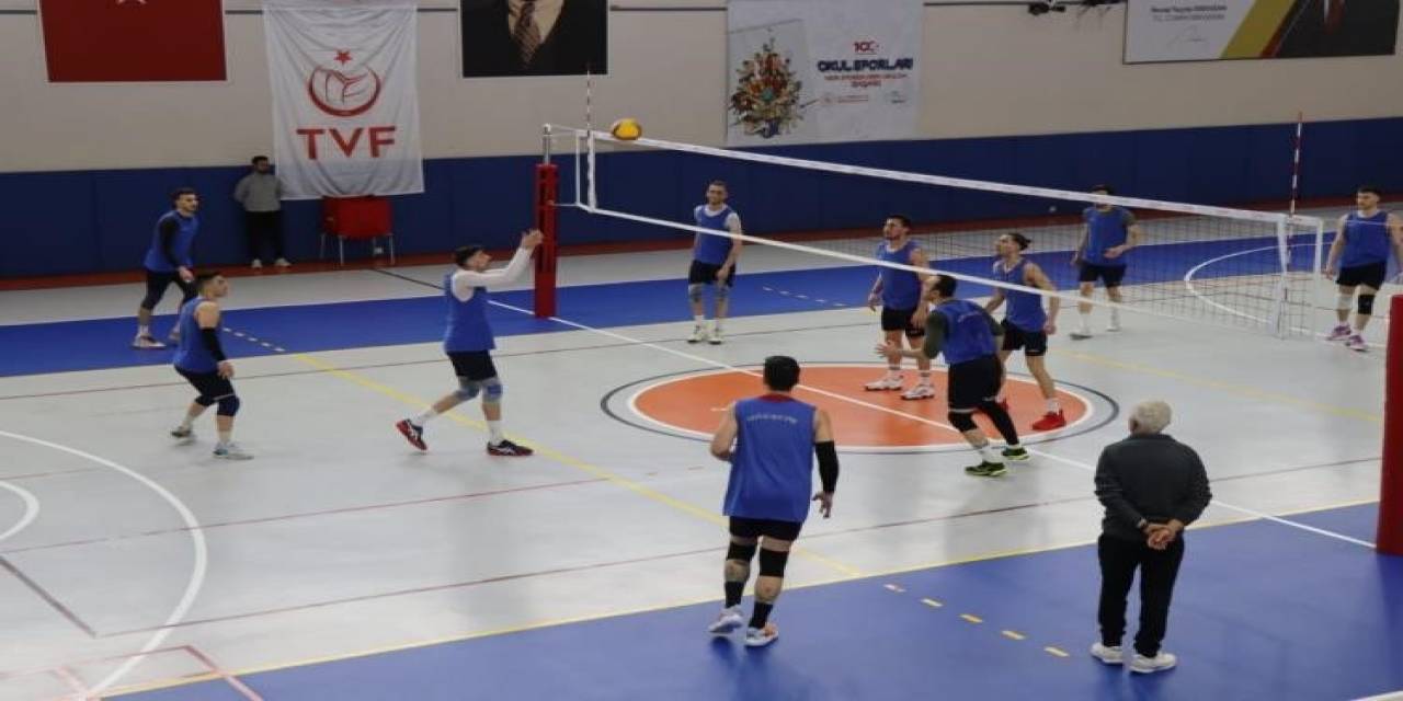 Nazilli Belediyespor Erkek Voleybol Takımı Hazırlıklarını Tamamladı