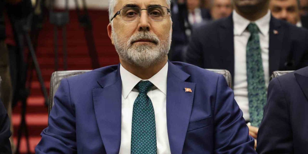 Bakan Işıkhan: "depremin Çalışma Hayatı Üzerindeki Olumsuz Etkisini Kaldırmak İçin İlk Andan İtibaren Önemli Tedbirler Aldık”