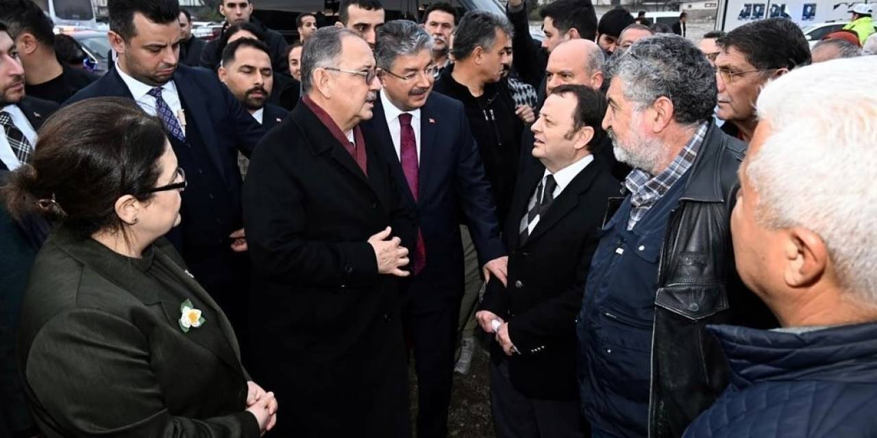 Bakan Özhaseki: "Birkaç Ay İçerisinde Toplamda 75 Bin Konut Teslim Edilmiş Olacak"