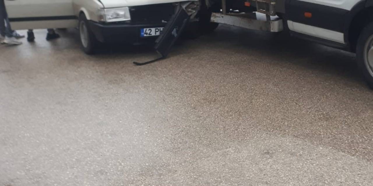 Kastamonu’da Kamyonet İle Otomobil Çarpıştı: 1 Yaralı