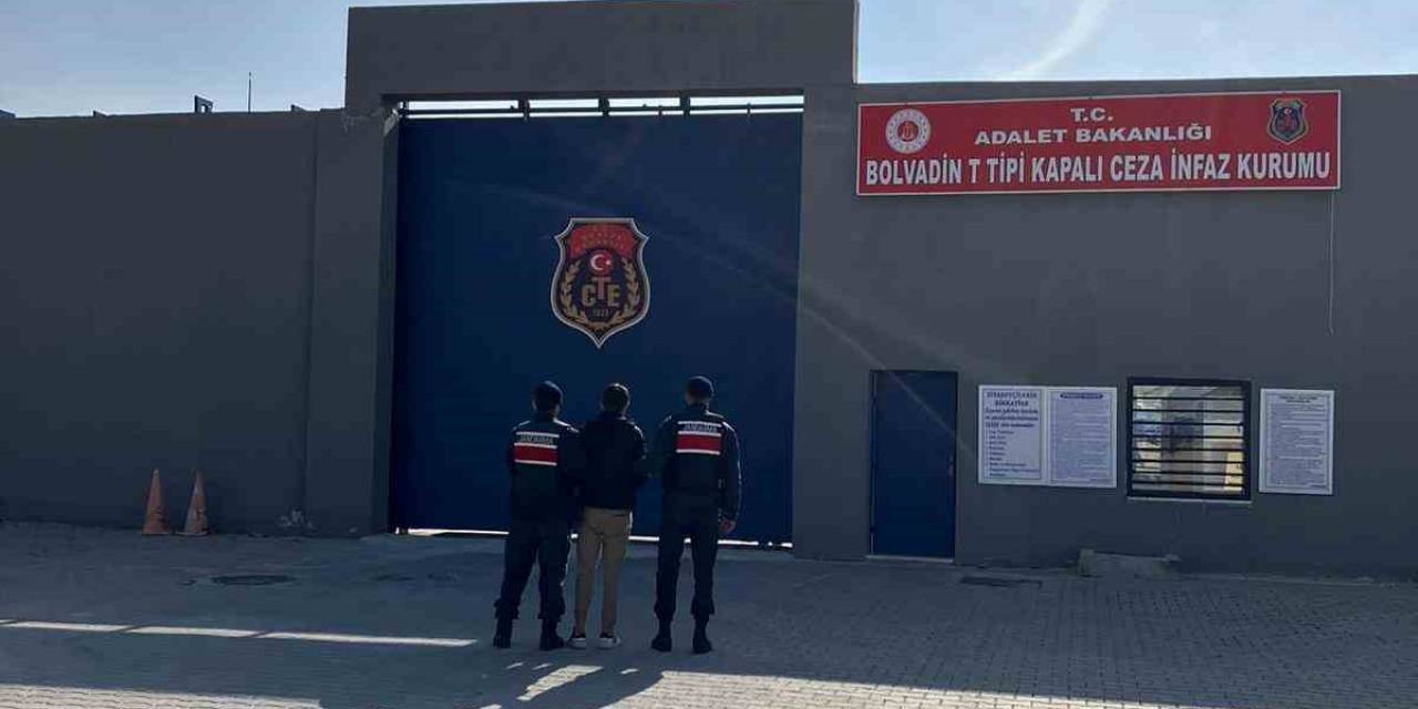 2 Ayrı Suçtan Aranan Şahsı Jandarma Yakaladı